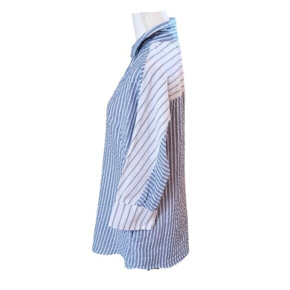 She + Sky Long Sleeve Blue and White Striped Casual Blouse in Size Medium - Picture 2 of 4